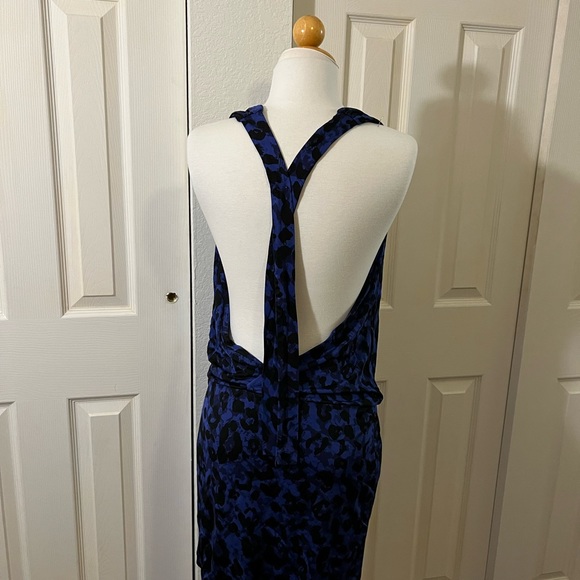 Beautiful blue and black mini dress - Picture 2 of 3
